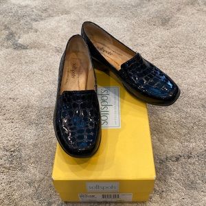 Softspots Black croco slip on shoes size 8